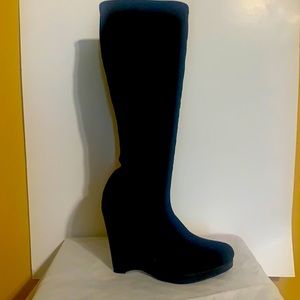 Stretch wedge knee boot